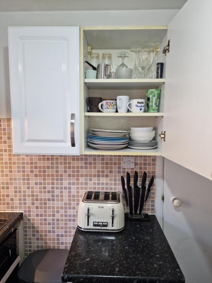 Cozy Double Bedroom In Zone 1-2 Central 런던 외부 사진