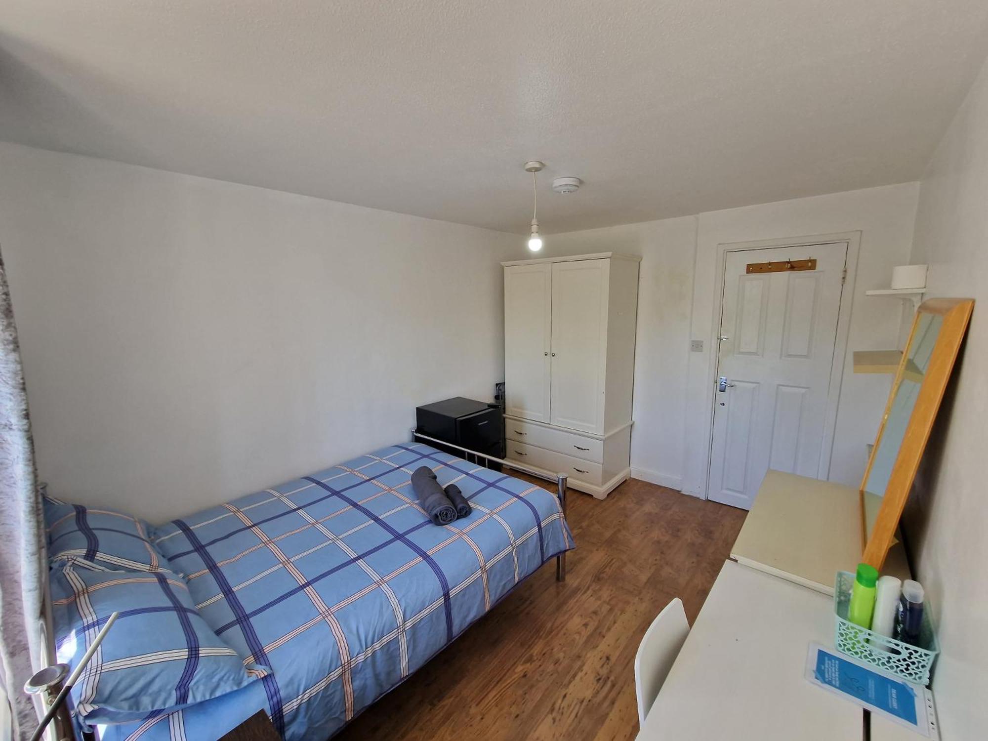 Cozy Double Bedroom In Zone 1-2 Central 런던 외부 사진